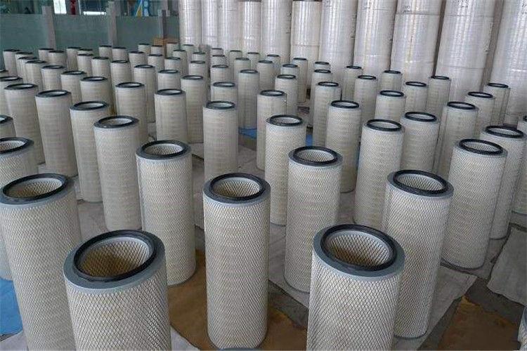 要選擇適合客戶規(guī)格的設(shè)備，環(huán)保除塵濾筒的型號(hào)有很多，每一種都有不同的用途，所以客戶選擇的時(shí)候必需要結(jié)合自己的實(shí)際情況，否則購買的設(shè)備不能使用更加麻煩